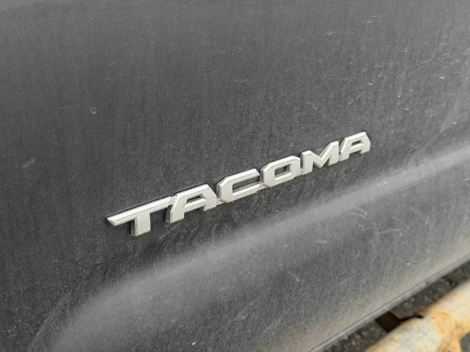 Thumbnail: 2019 Toyota Tacoma - 12