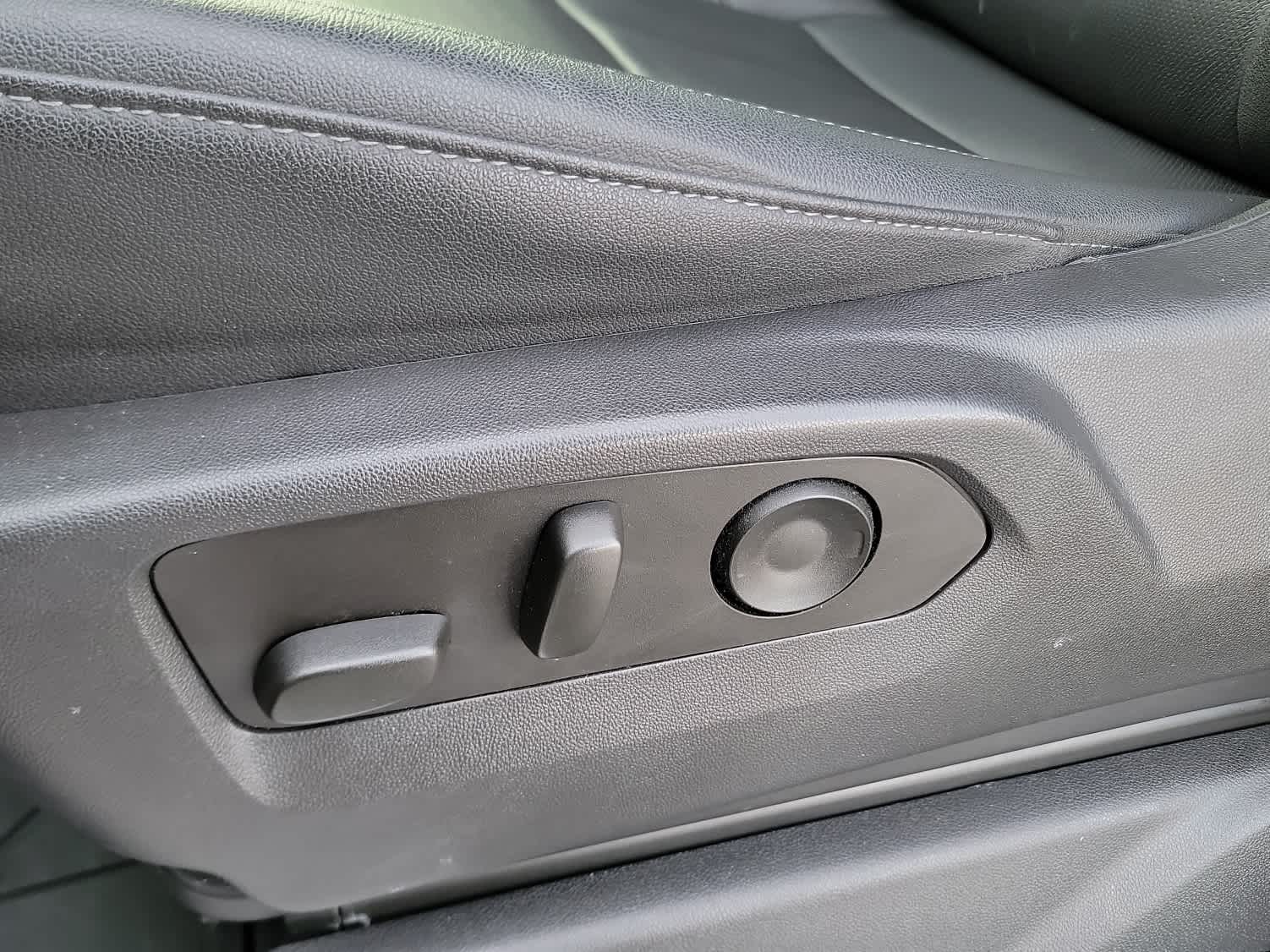 Thumbnail: 2023 Chevrolet Silverado 1500 - 11