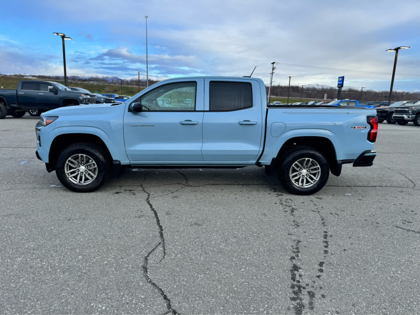 2025 Chevrolet Colorado Work Truck LT photo 2