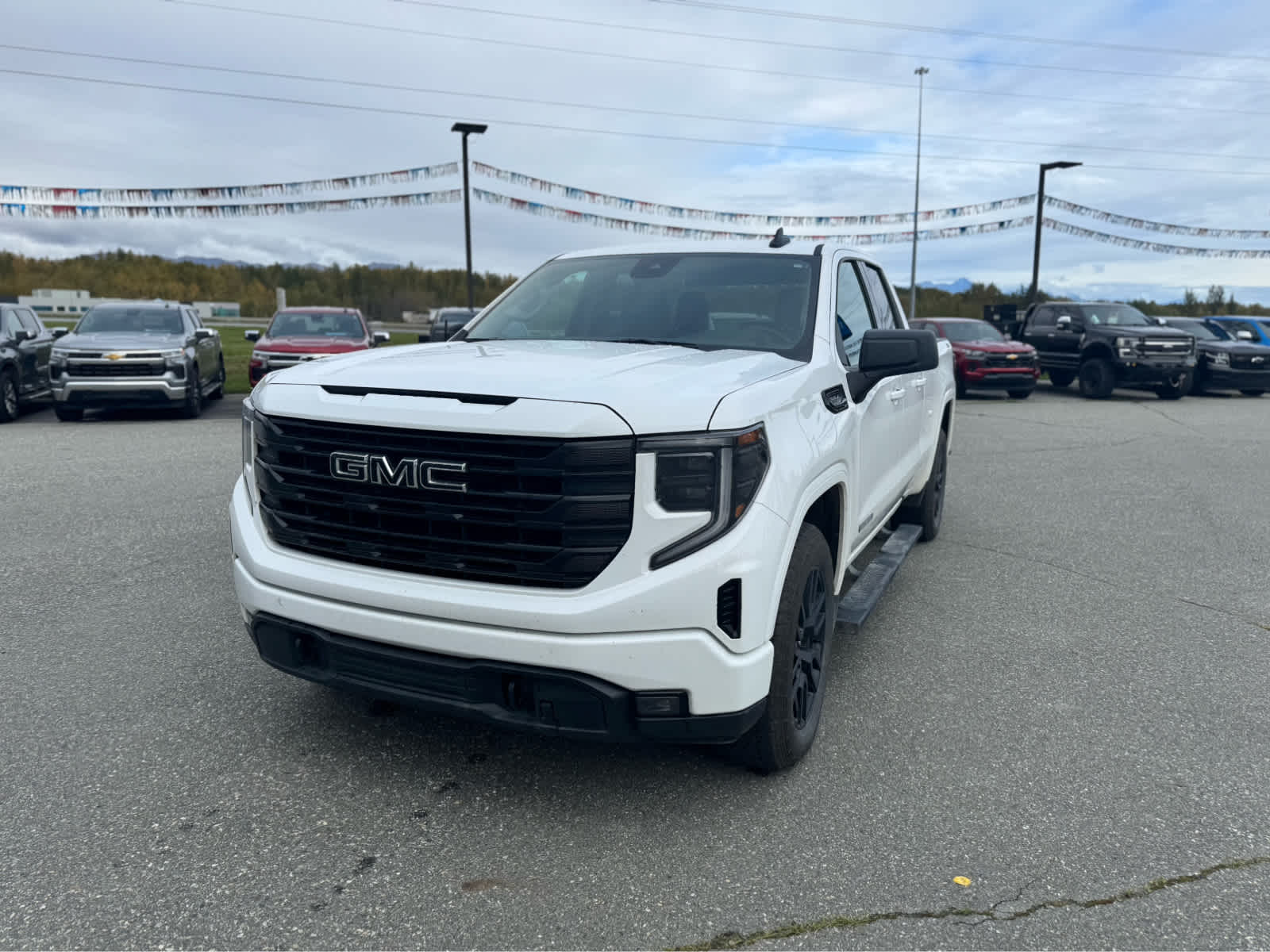Thumbnail: 2023 GMC Sierra 1500 - 1