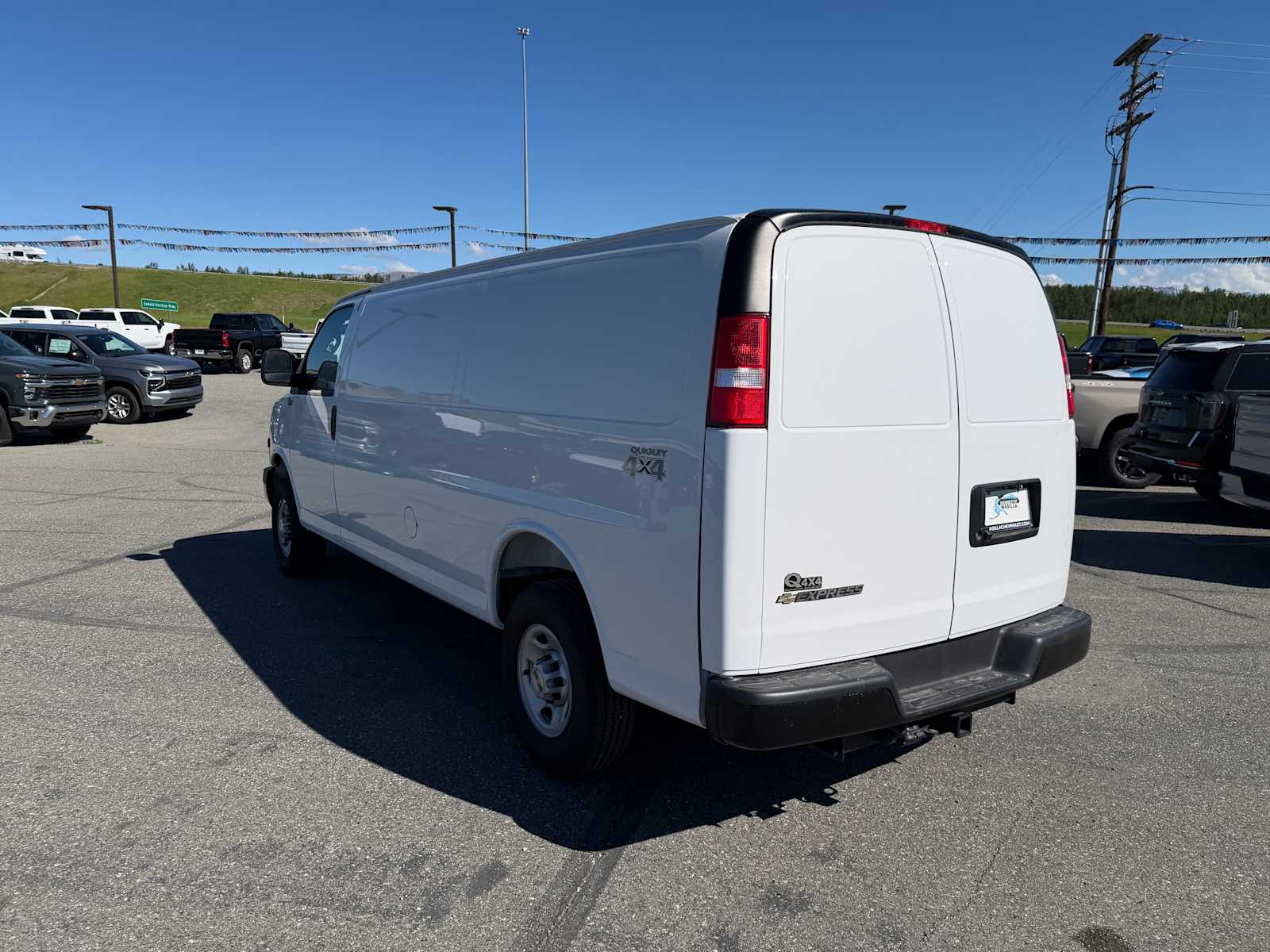 2025 Chevrolet Express Cargo Work Van - Photo 15
