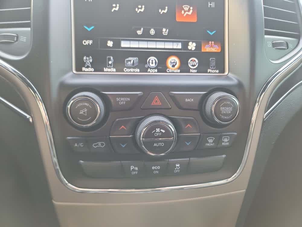 Thumbnail: 2015 Jeep Grand Cherokee - 16