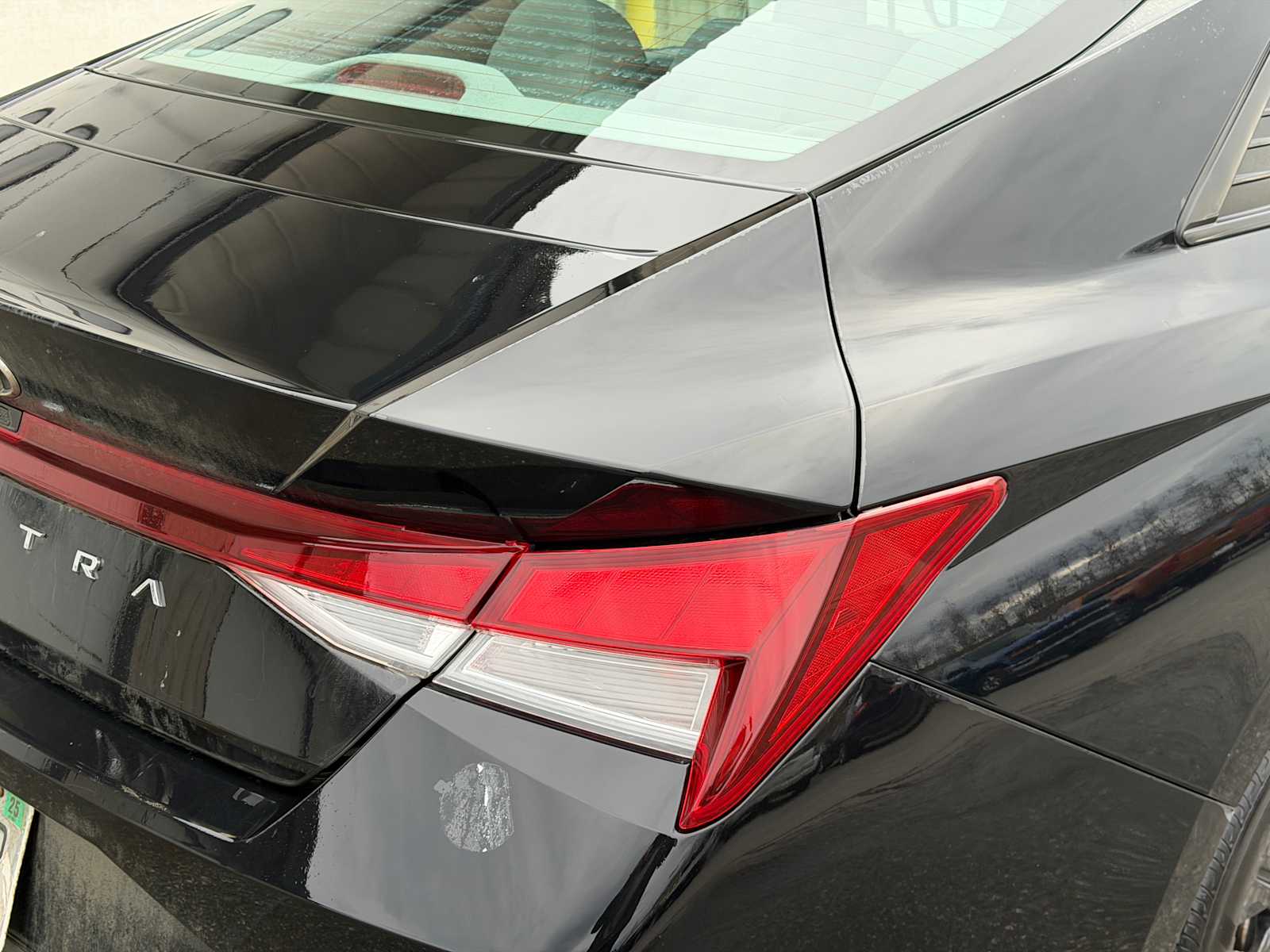 Thumbnail: 2023 Hyundai Elantra - 18