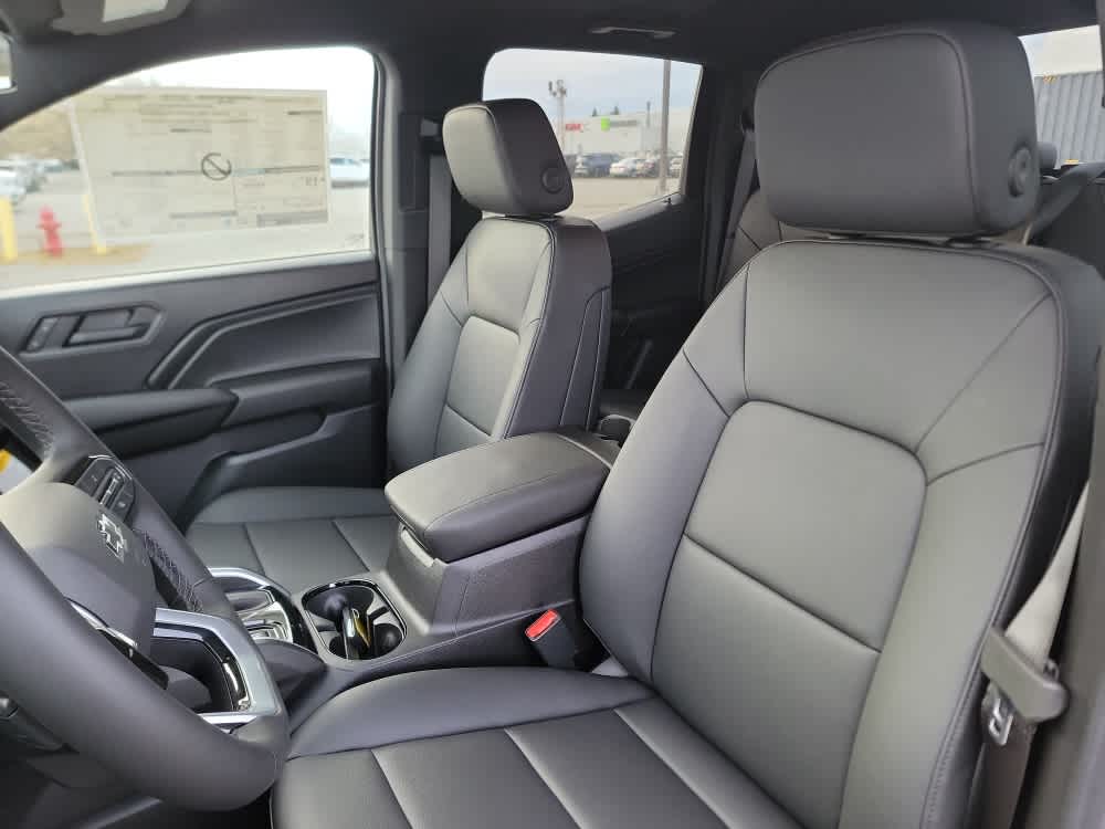 Thumbnail: 2026 Chevrolet Colorado - 12