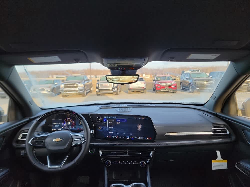 Thumbnail: 2026 Chevrolet Traverse - 25