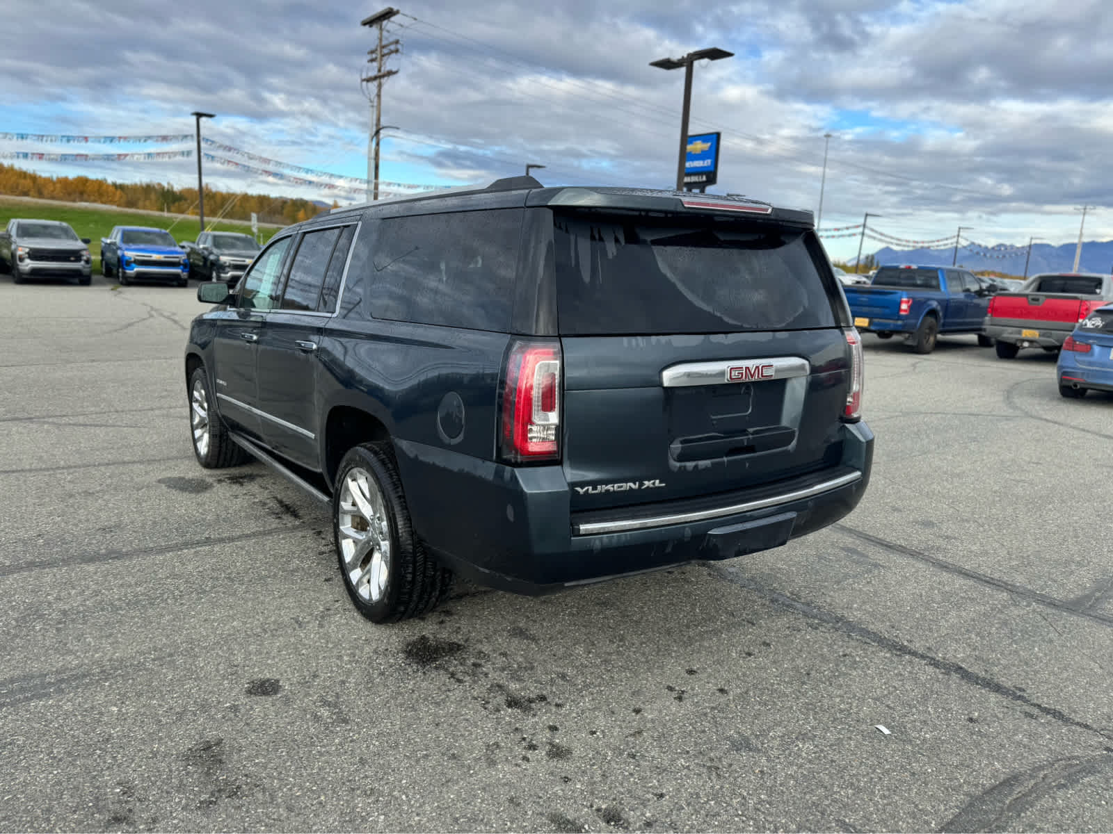 Thumbnail: 2020 GMC Yukon XL - 3