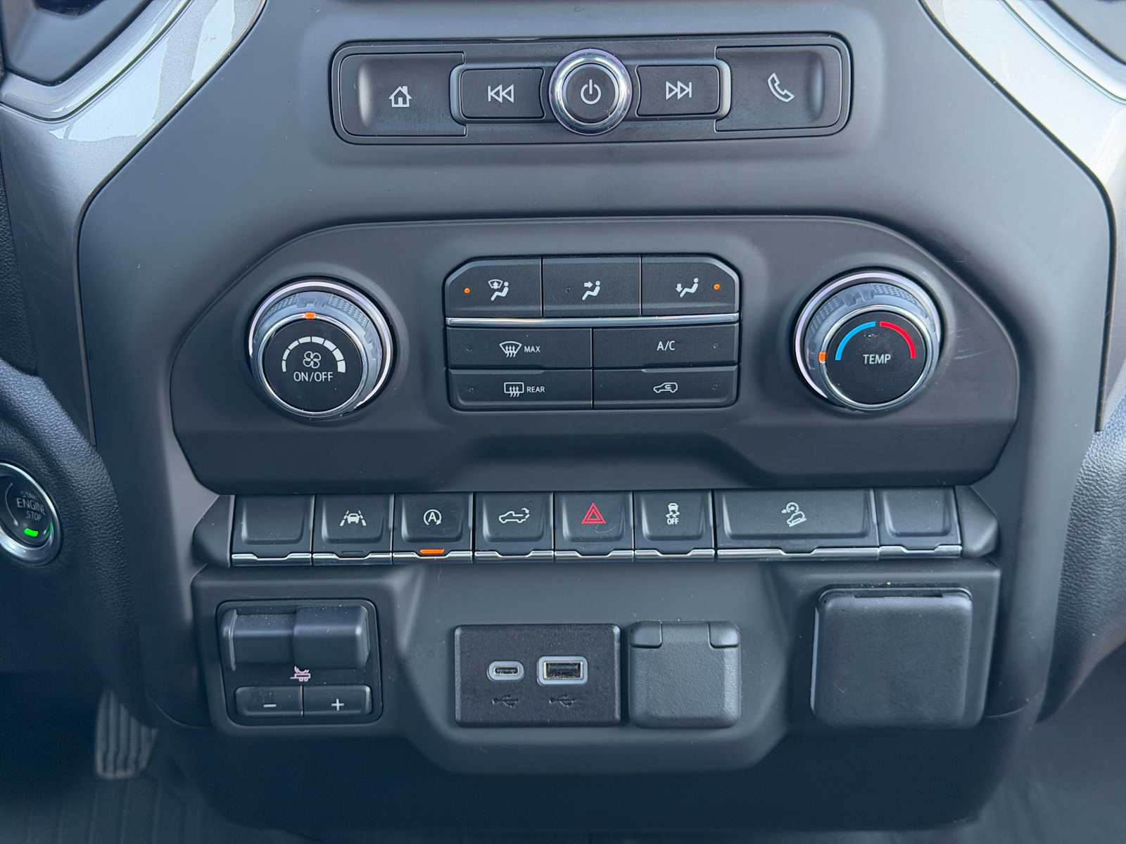 Thumbnail: 2025 Chevrolet Silverado 1500 - 18