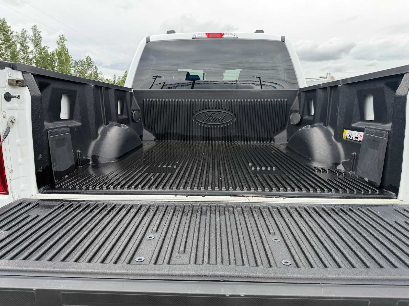 2025 Ford F-150 XLT - Photo 30