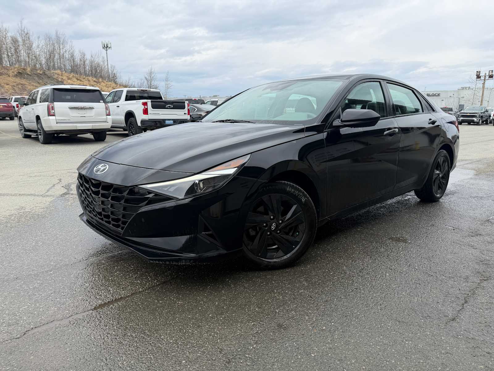Thumbnail: 2023 Hyundai Elantra - 1