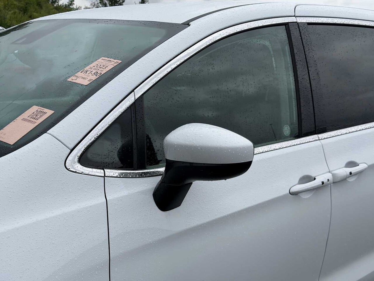 2025 Chrysler Pacifica Limited - Image 13