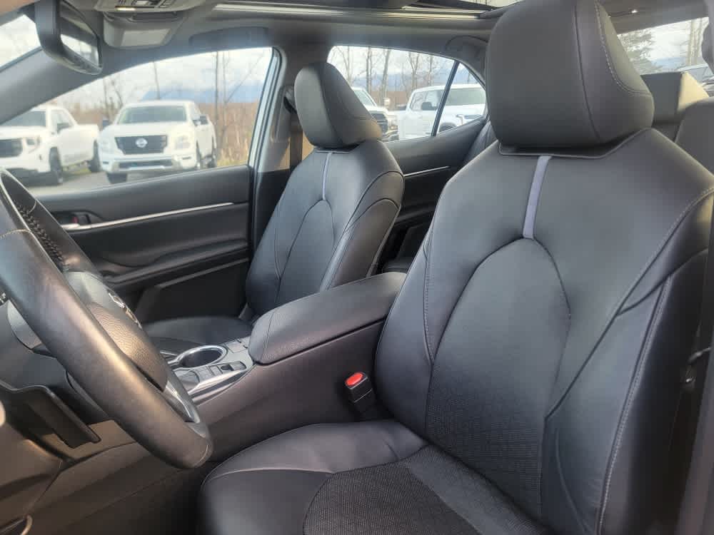 Thumbnail: 2019 Toyota Camry - 12