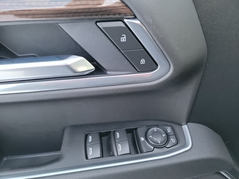 Thumbnail: 2026 Chevrolet Silverado 1500 - 10