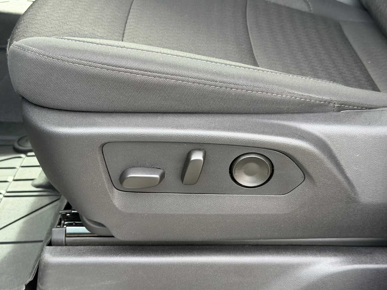 2026 Chevrolet Silverado 2500 HD LT - Image 5