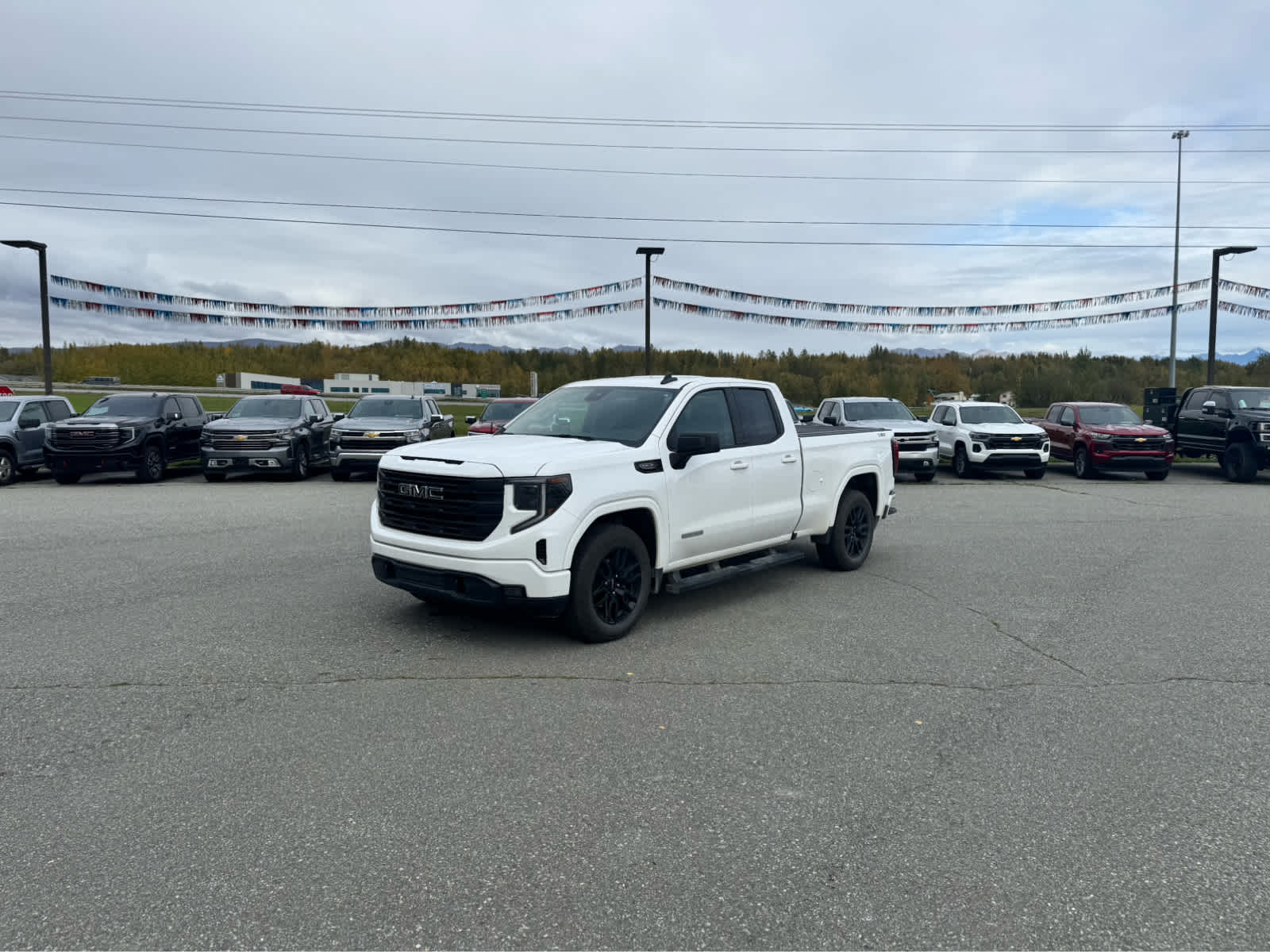 Thumbnail: 2023 GMC Sierra 1500 - 9