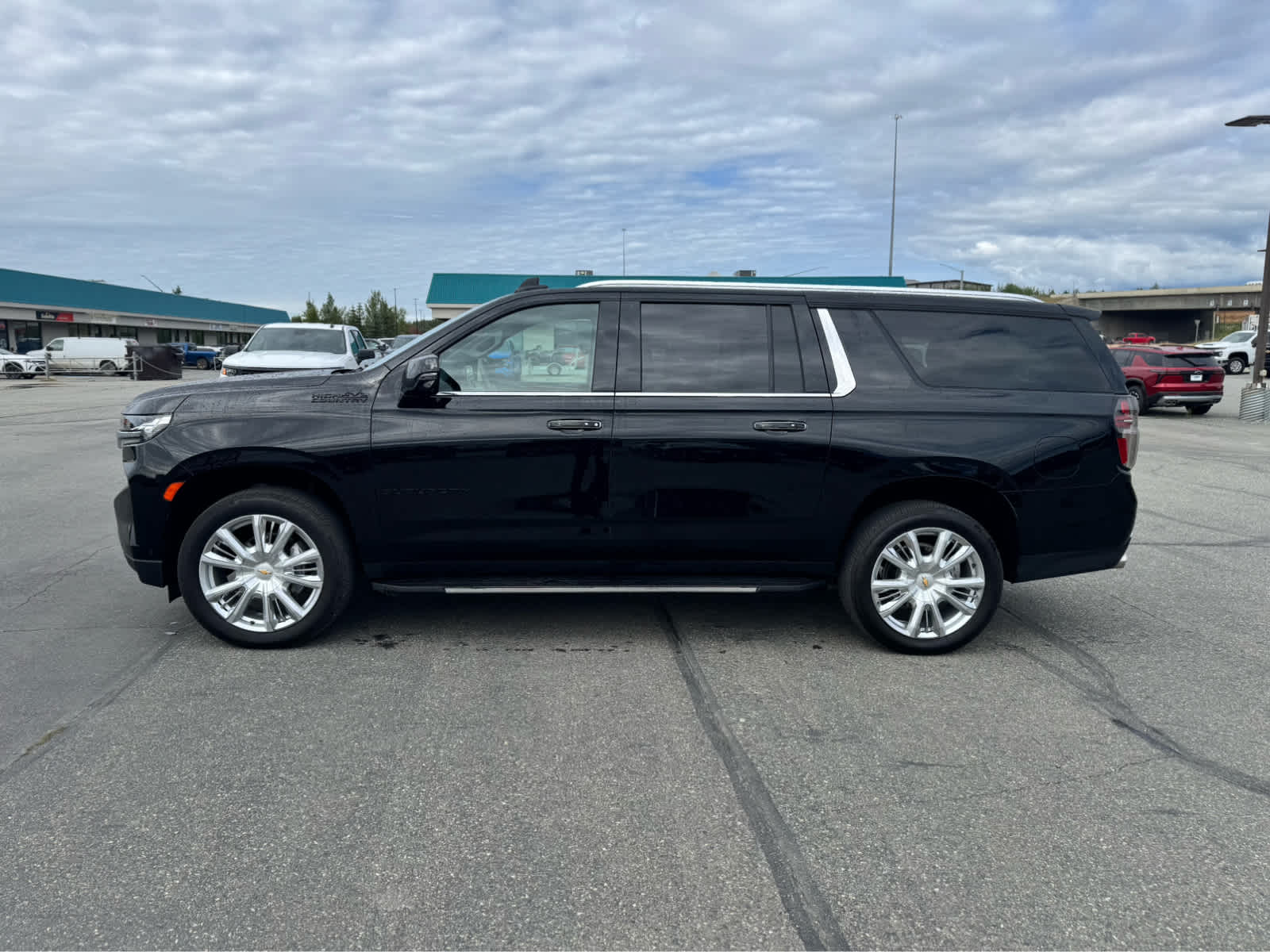 Thumbnail: 2024 Chevrolet Suburban - 2
