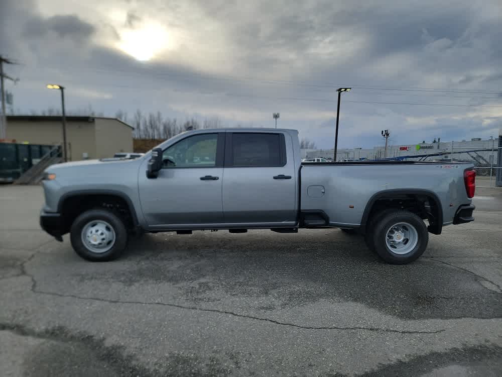 Thumbnail: 2026 Chevrolet Silverado 3500 - 2