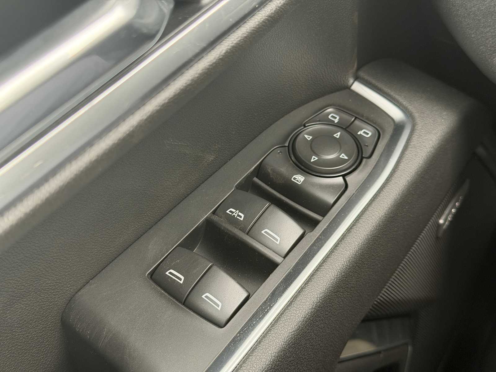 Thumbnail: 2026 Chevrolet Silverado 1500 - 4