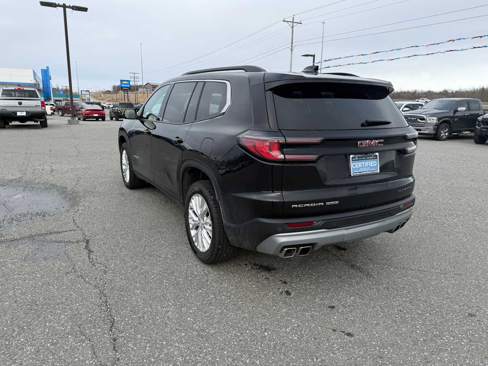 Thumbnail: 2024 GMC Acadia - 16