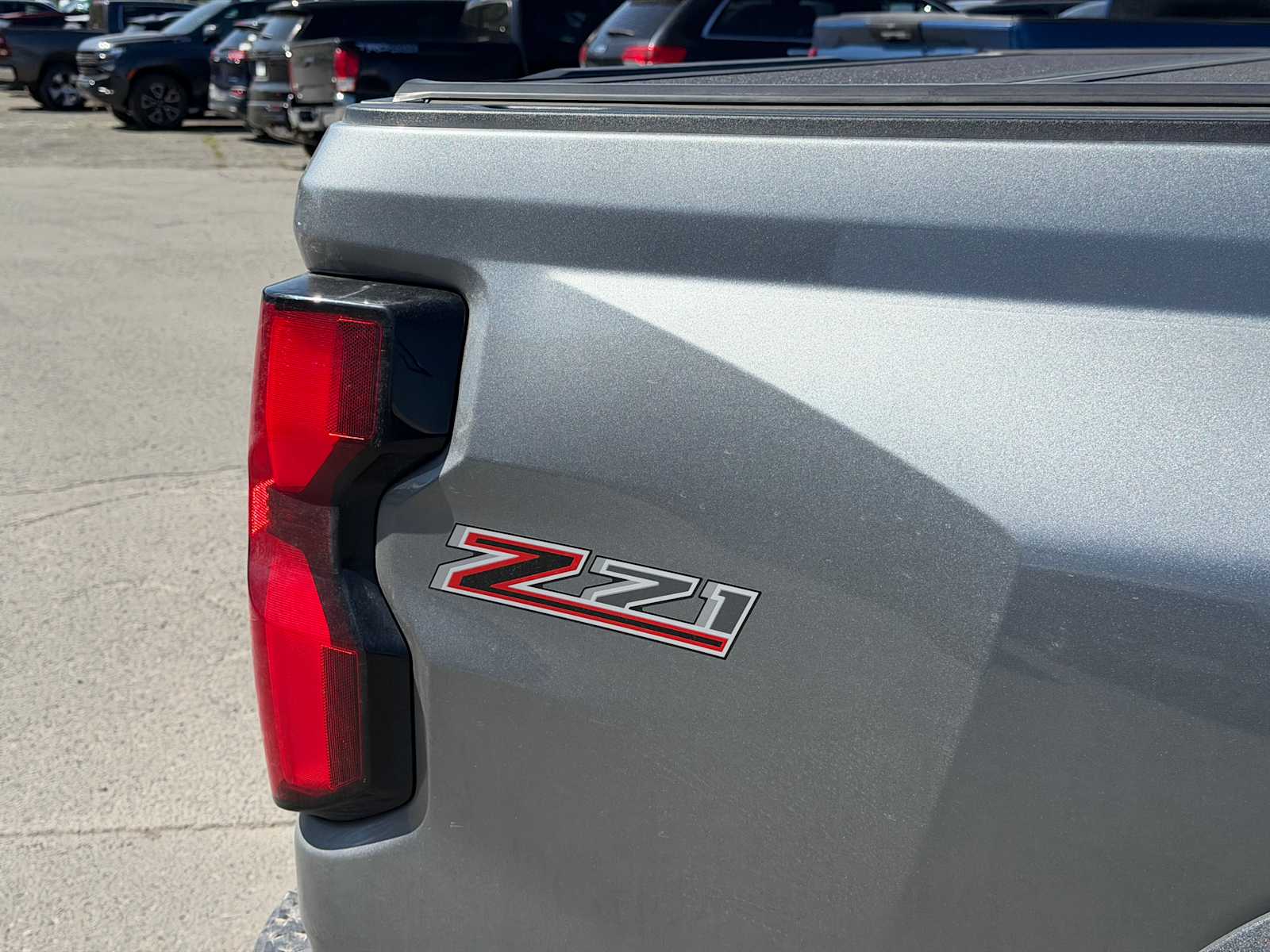 Thumbnail: 2023 Chevrolet Colorado - 21