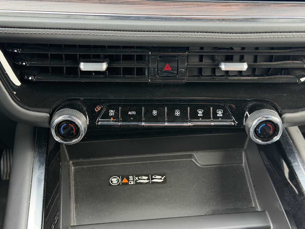 2025 Chevrolet Tahoe LT - Image 20