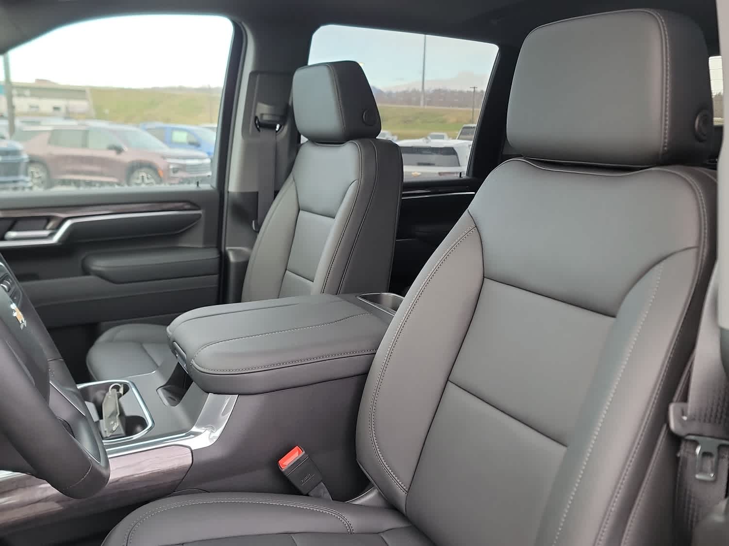 Thumbnail: 2026 Chevrolet Silverado 3500 - 12