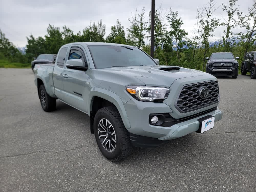 2022 Toyota Tacoma SR 7