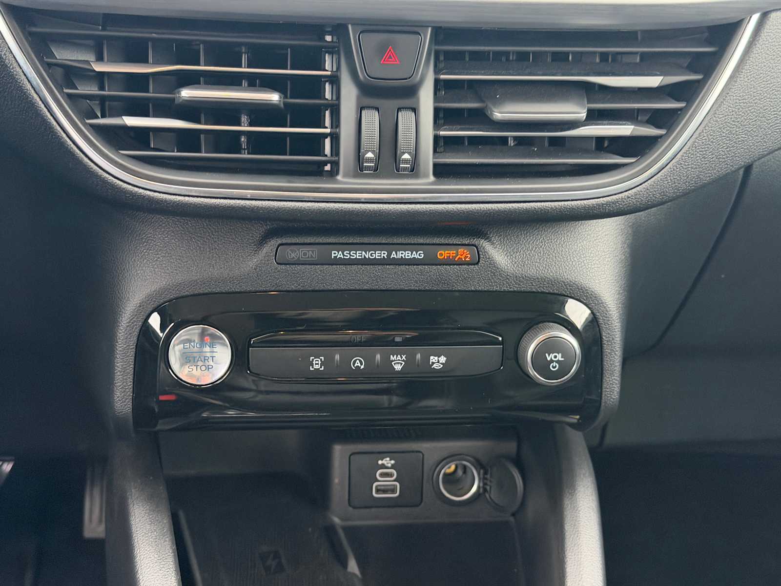 2025 Ford Escape Platinum - Photo 20