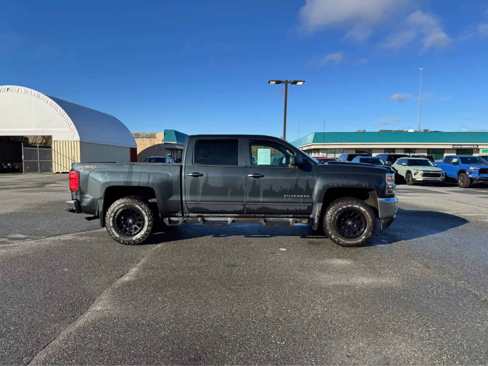 Thumbnail: 2017 Chevrolet Silverado 1500 - 6