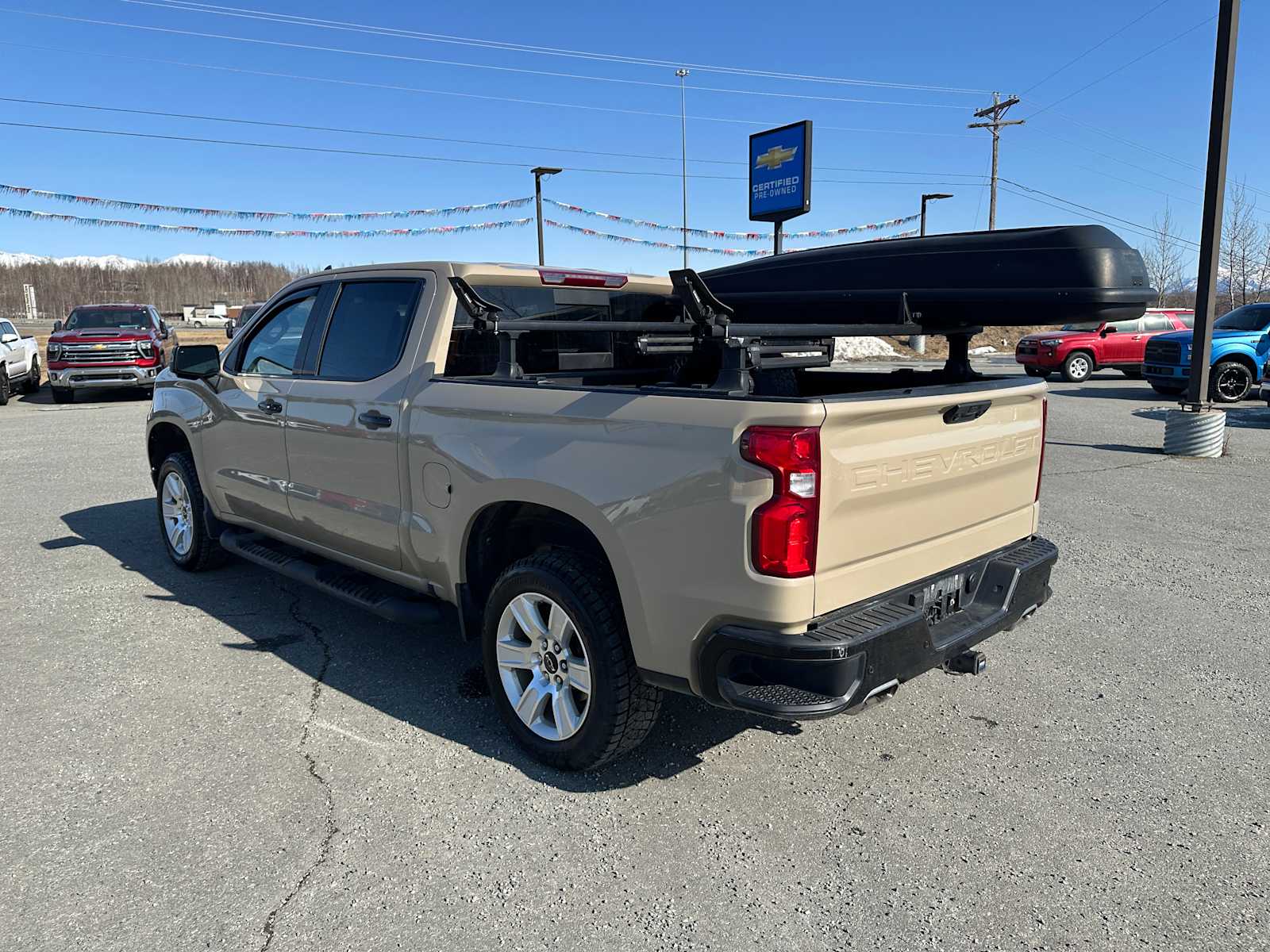Thumbnail: 2022 Chevrolet Silverado 1500 - 16