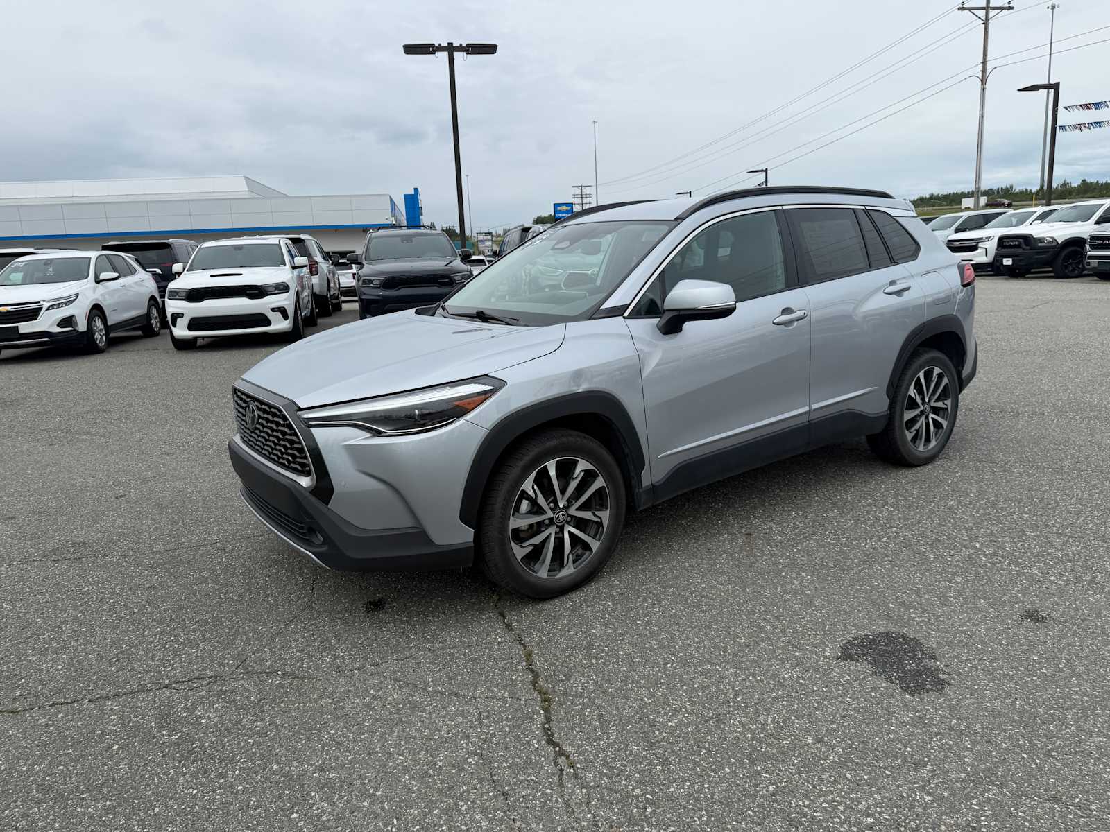 2024 Toyota Corolla Cross XLE - Photo 9