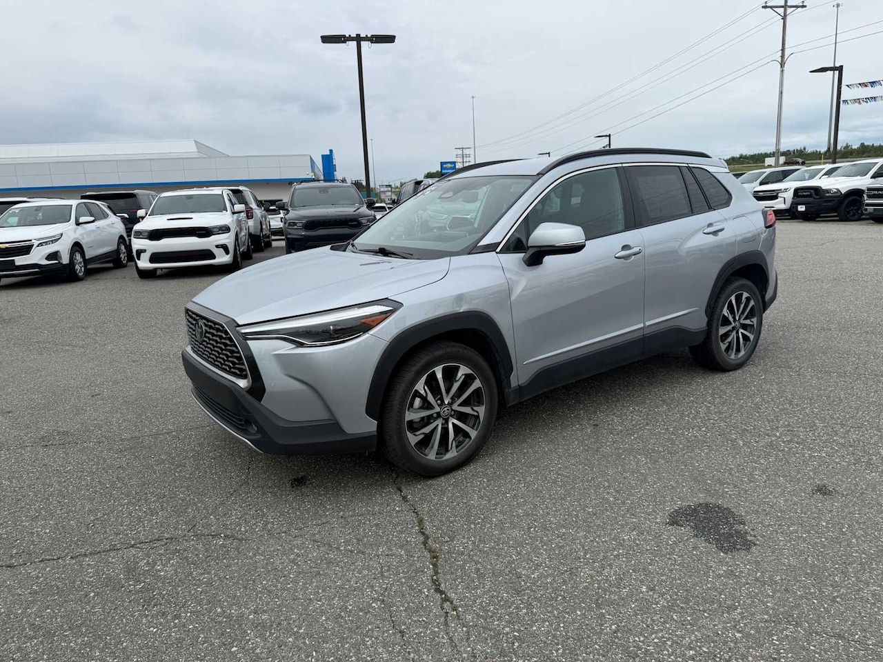 2024 Toyota Corolla Cross XLE - Image 9