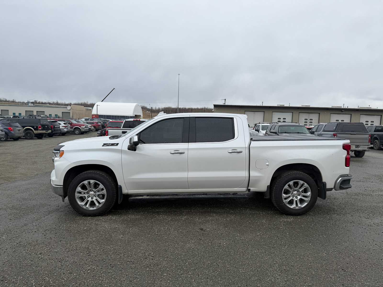 Thumbnail: 2025 Chevrolet Silverado 1500 - 2