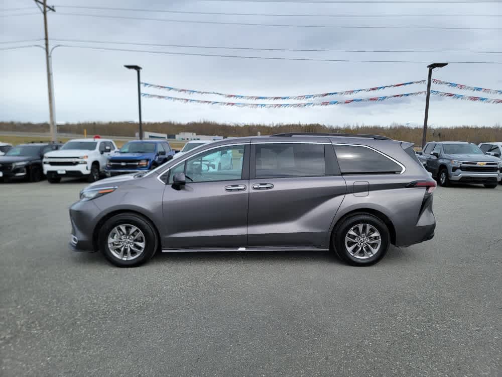 Used 2023 Toyota Sienna XLE with VIN 5TDYRKEC2PS154045 for sale in Wasilla, AK