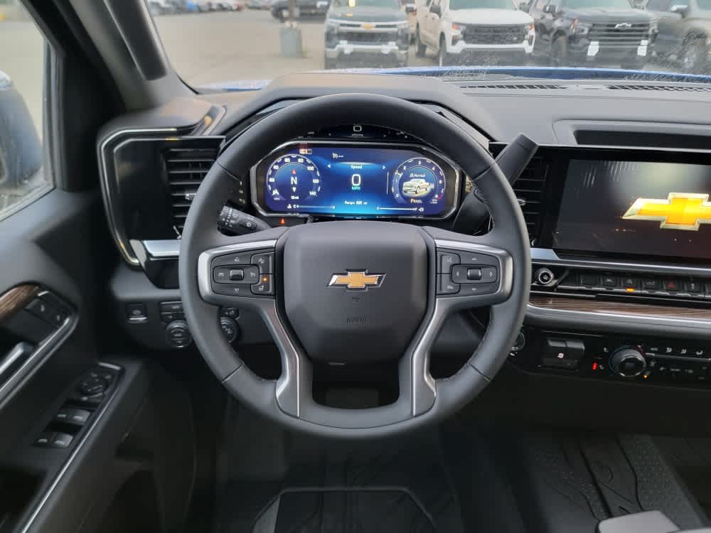 Thumbnail: 2026 Chevrolet Silverado 1500 - 13