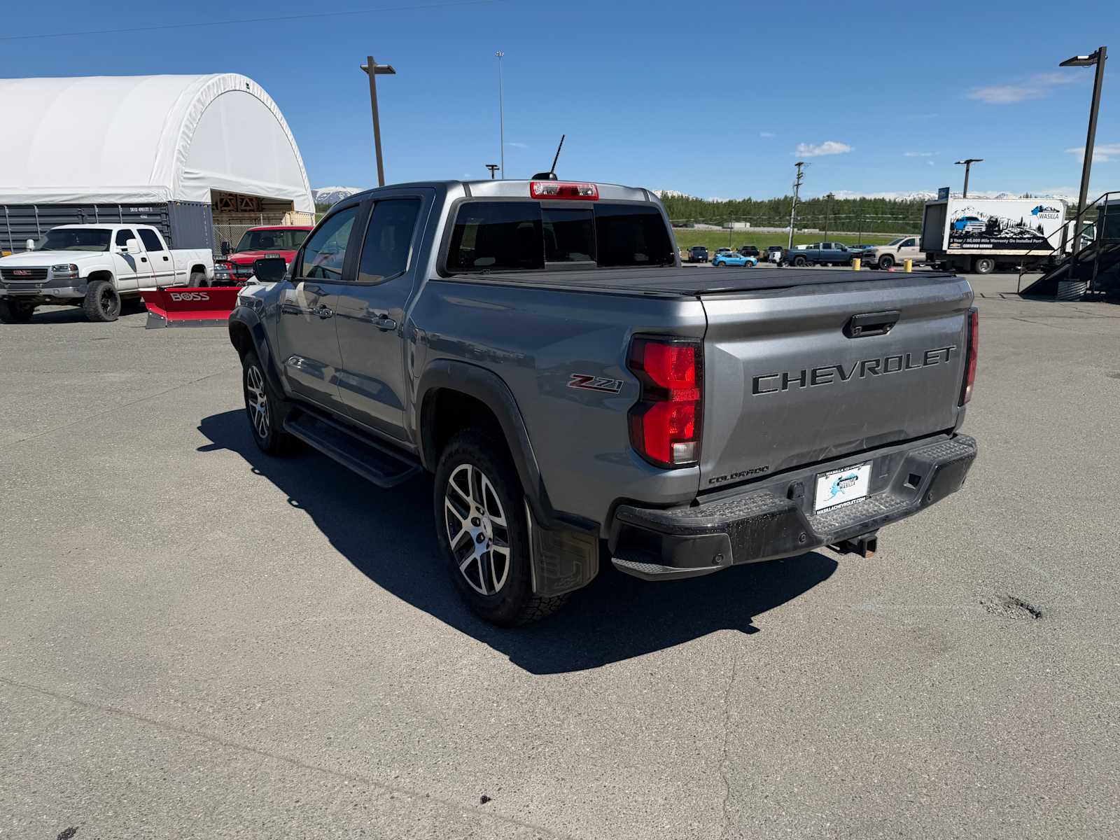 Thumbnail: 2023 Chevrolet Colorado - 9