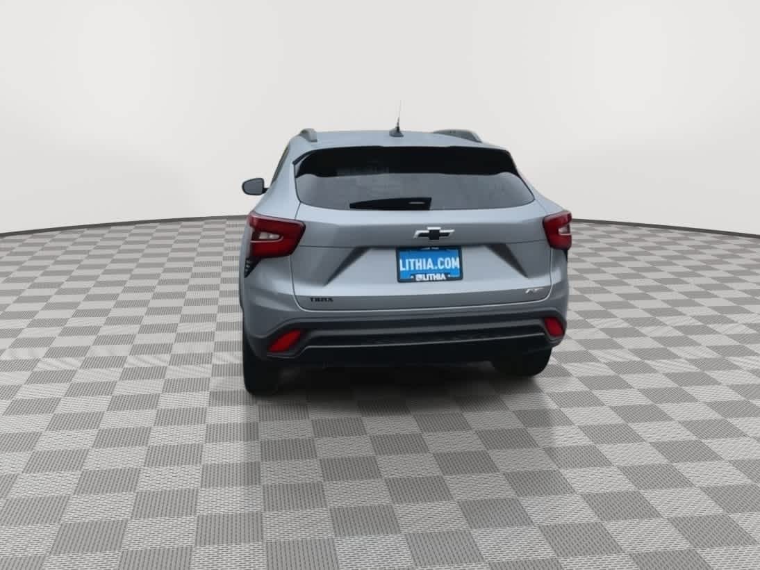 Thumbnail: 2025 Chevrolet Trax - 9