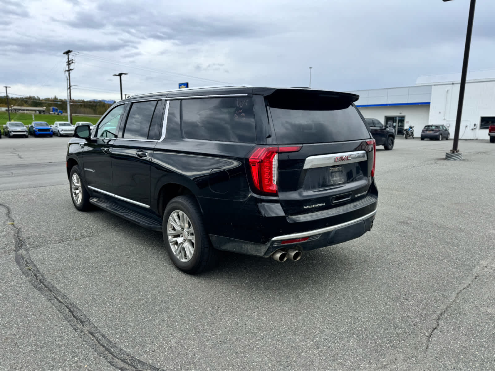 Thumbnail: 2024 GMC Yukon XL - 3