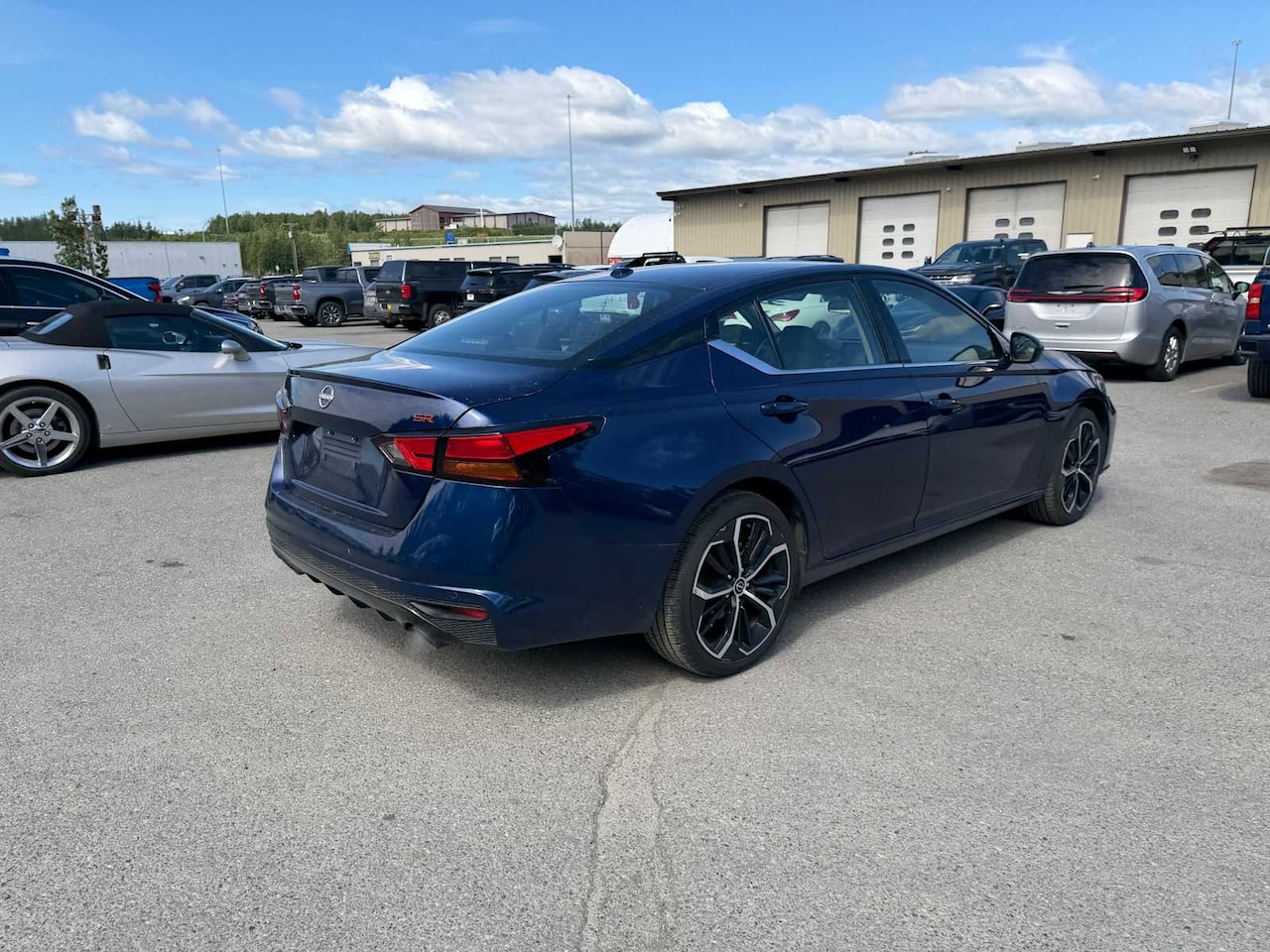 2024 Nissan Altima 2.5 SR - Image 7