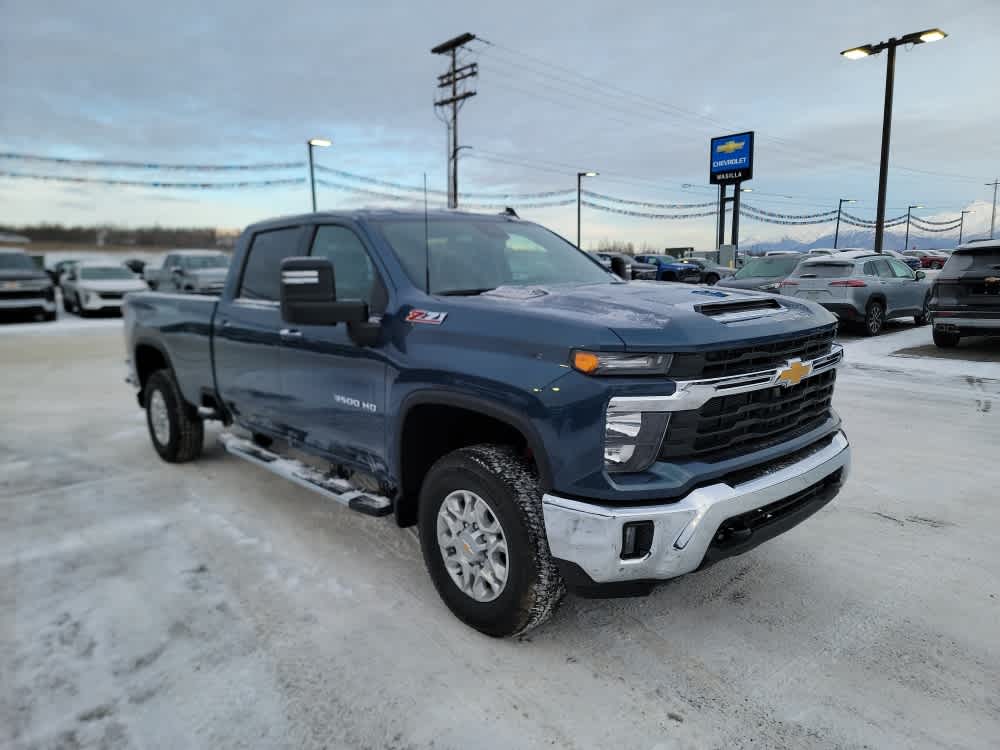 Thumbnail: 2026 Chevrolet Silverado 3500 - 7
