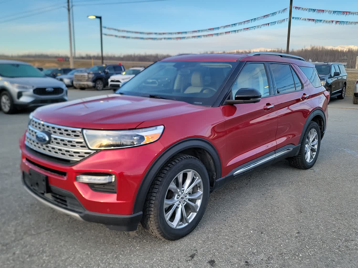 2021 Ford Explorer Limited's photo