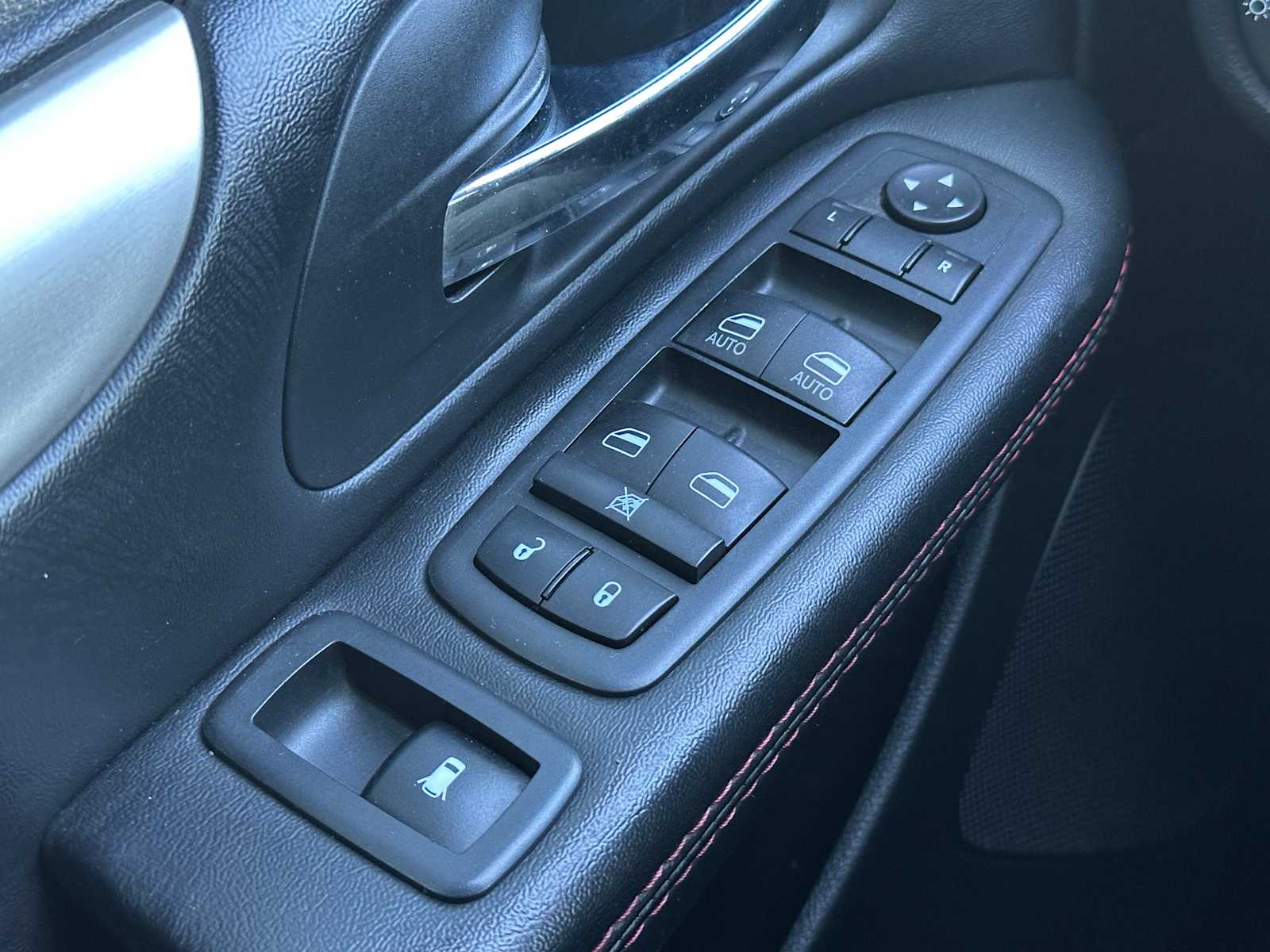 Thumbnail: 2020 Dodge Grand Caravan - 2