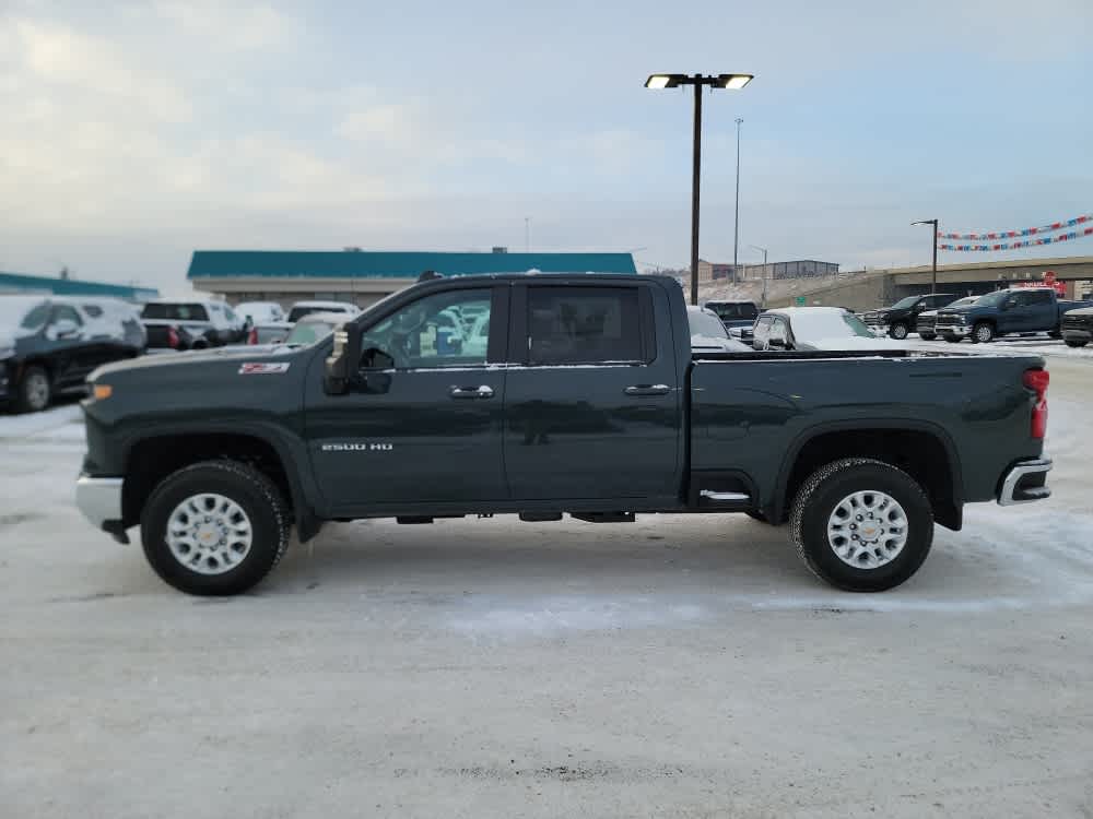 Thumbnail: 2026 Chevrolet Silverado 2500 - 2