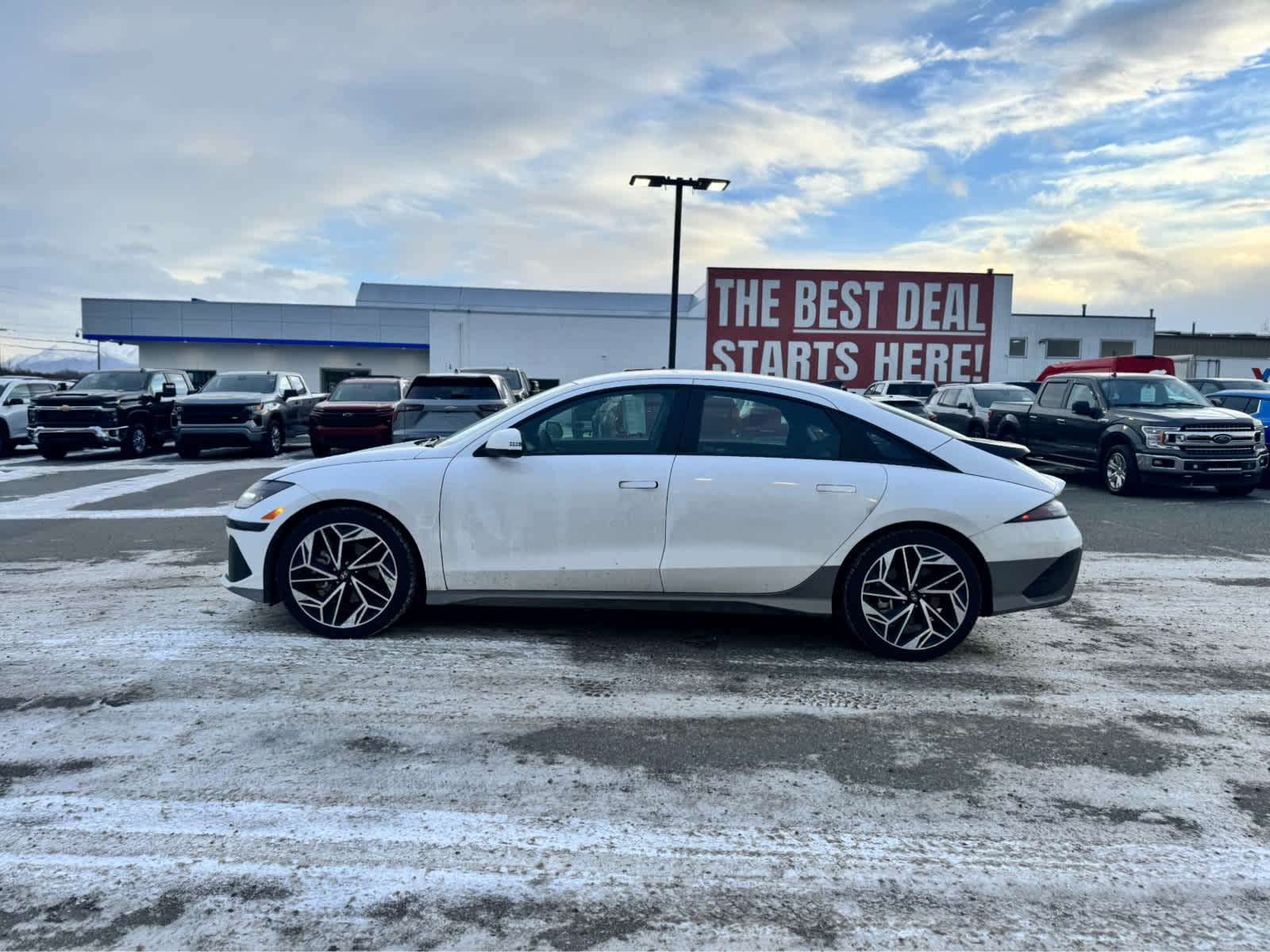 Thumbnail: 2023 Hyundai Ioniq 6 - 2