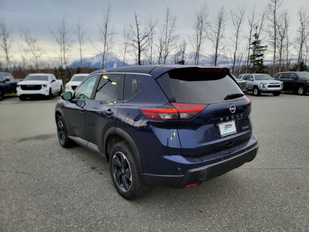 Used 2024 Nissan Rogue SV