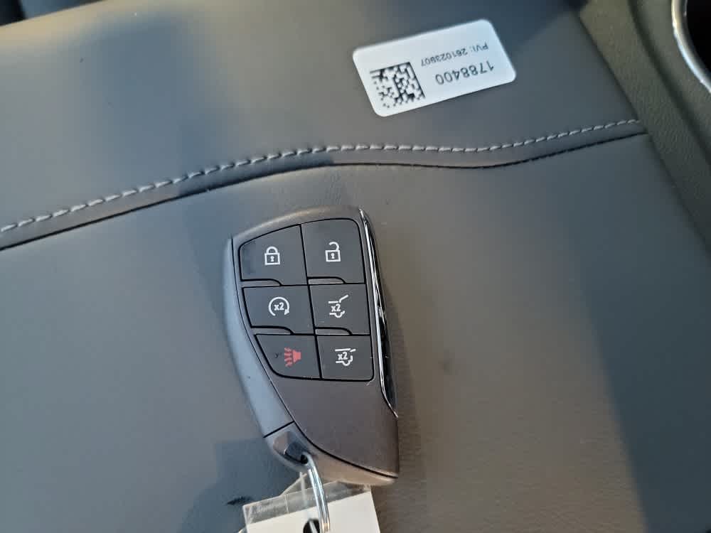 Thumbnail: 2026 Chevrolet Suburban - 17