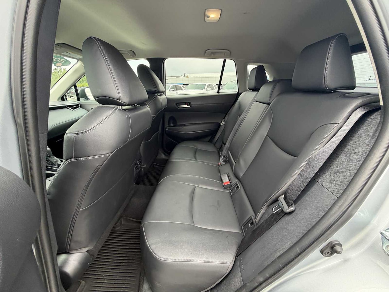 2024 Toyota Corolla Cross XLE - Image 23