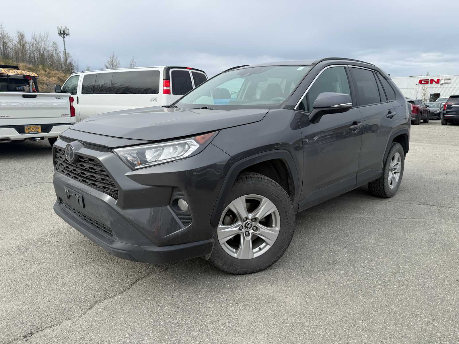 2021 Toyota RAV4 XLE AWD's photo