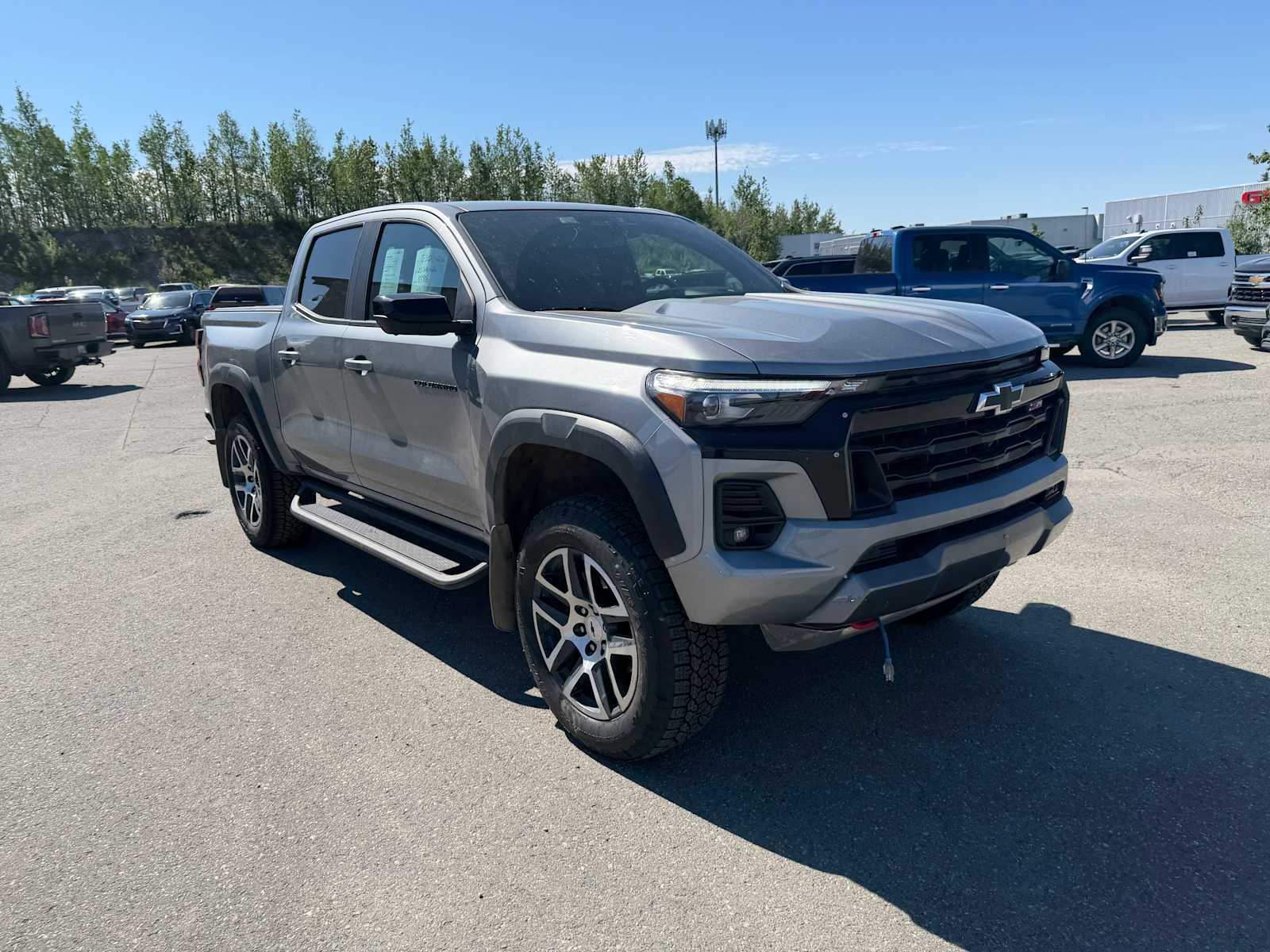 Thumbnail: 2023 Chevrolet Colorado - 5