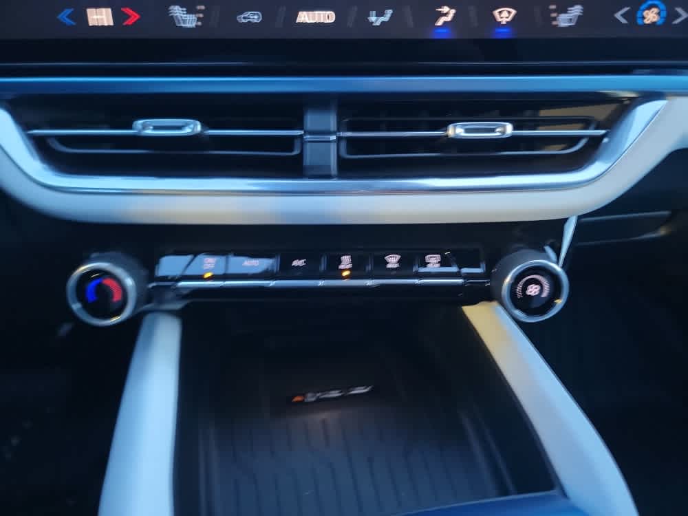 Thumbnail: 2026 Chevrolet Equinox - 17