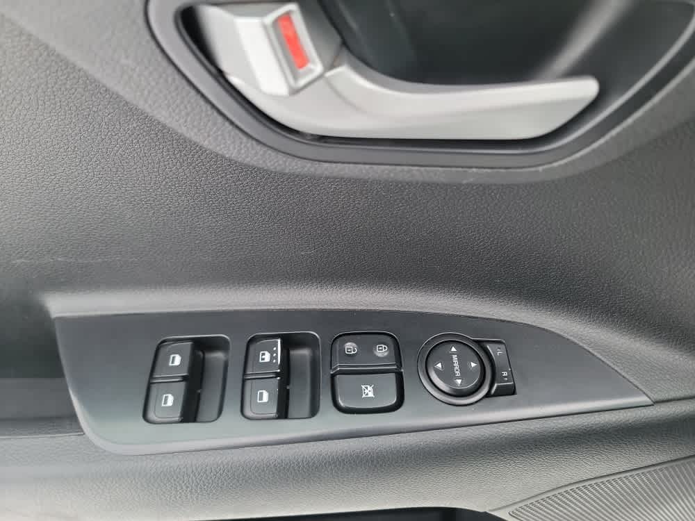 Thumbnail: 2020 Kia Rio - 10